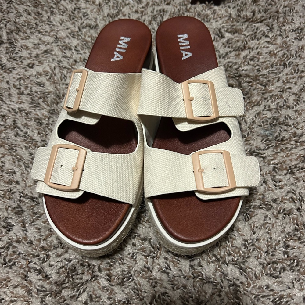 MIA Women's Cream Sandals